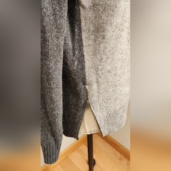 J.Crew women's grey colorblock crew neck sweater with zippers in size S - Picture 5 of 8
